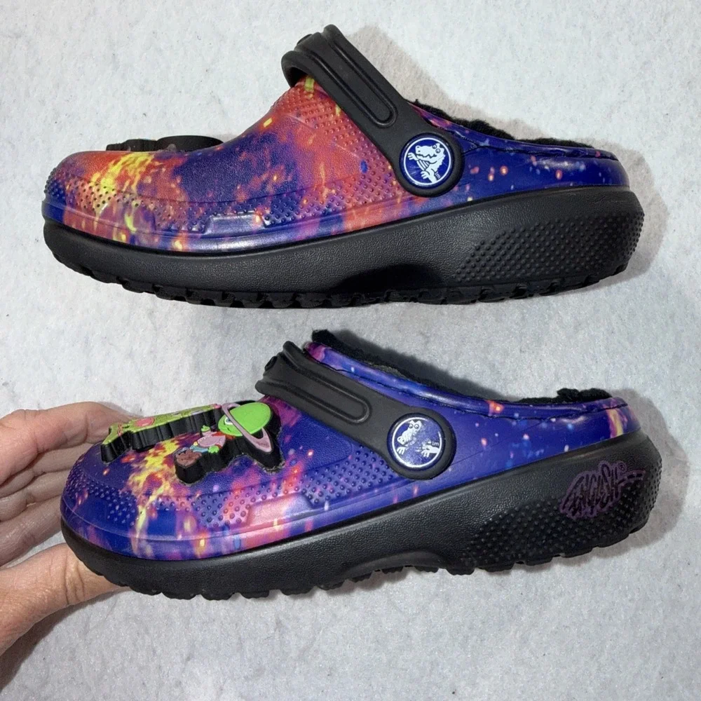 Crocs Classic Lined Clogs Kids C11 Galaxy Space Print Alien Jibbitz Black Fleece
